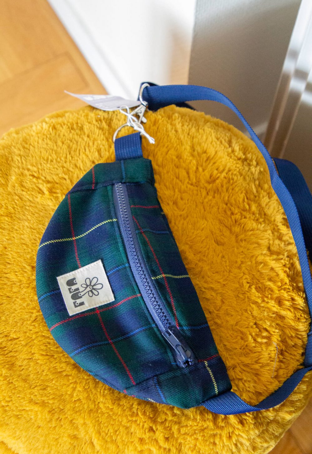 La baby banane tartan à carreaux bleu