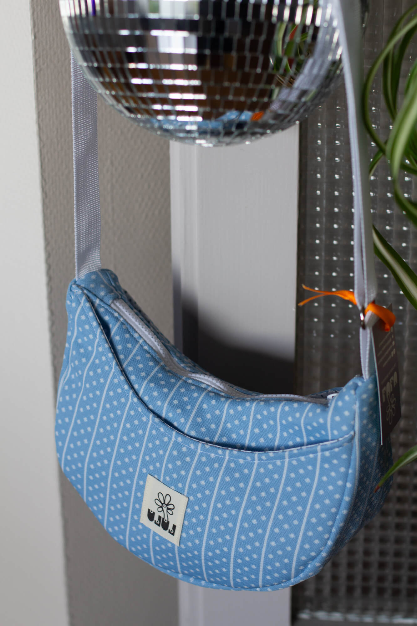 Sac croissant bleu à pois – Image 2