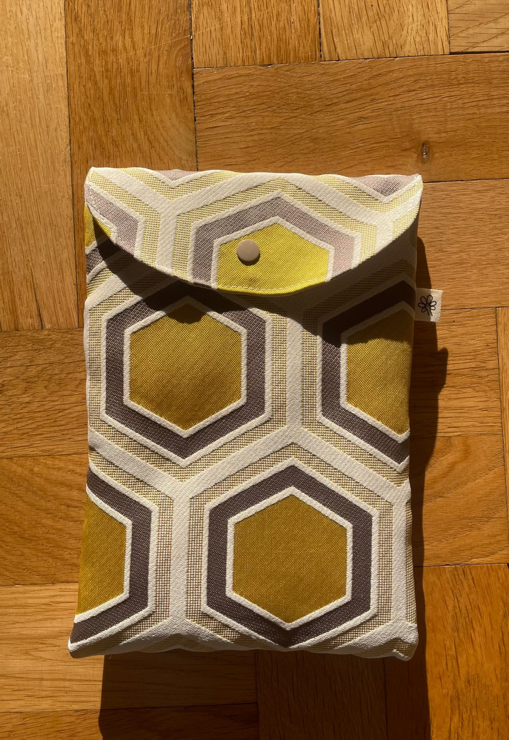 Pochette à livre rétro gold