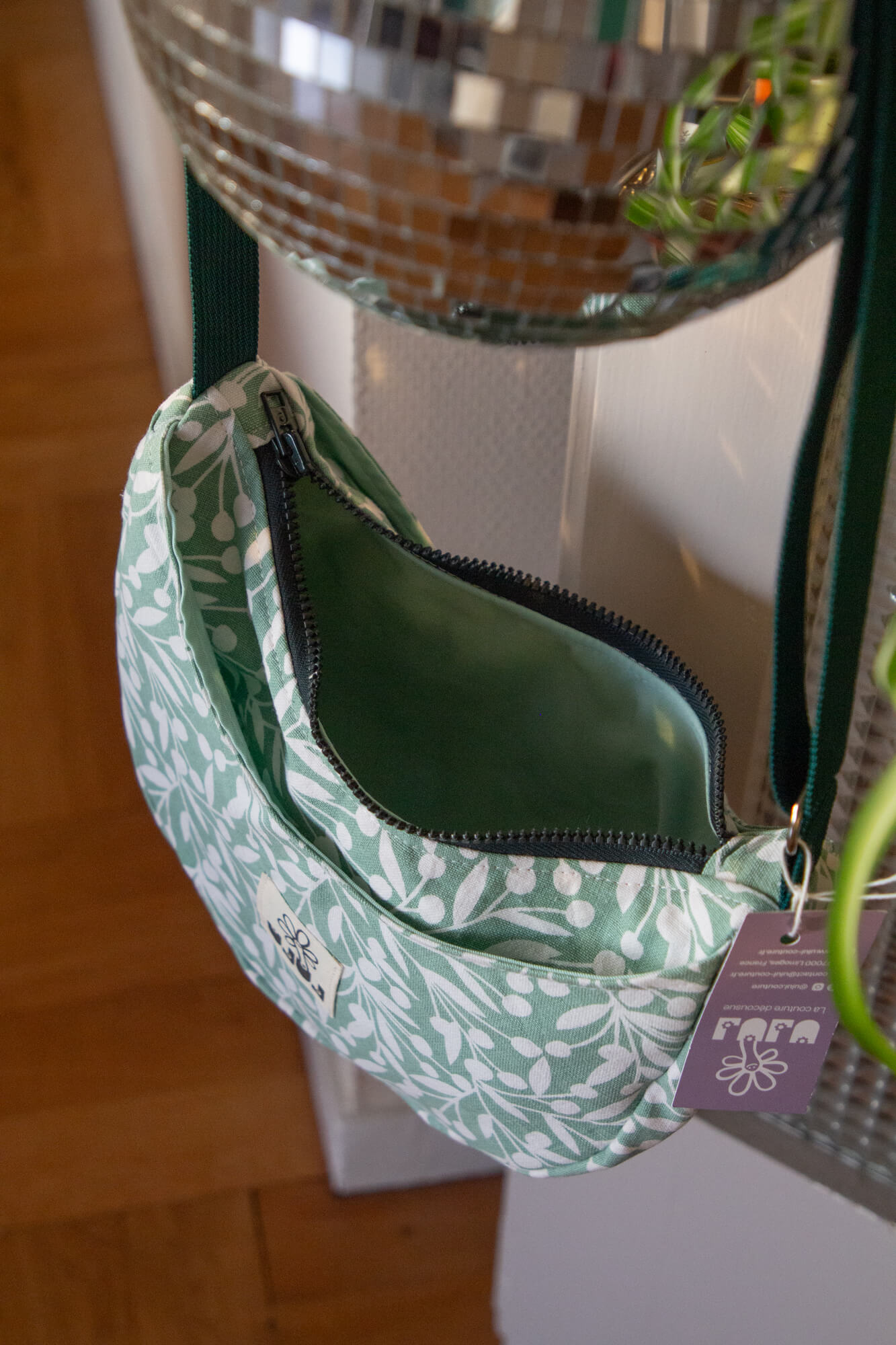 Sac croissant olivier verte – Image 3