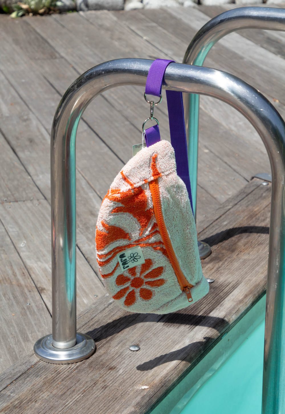 La banane retour de plage orange