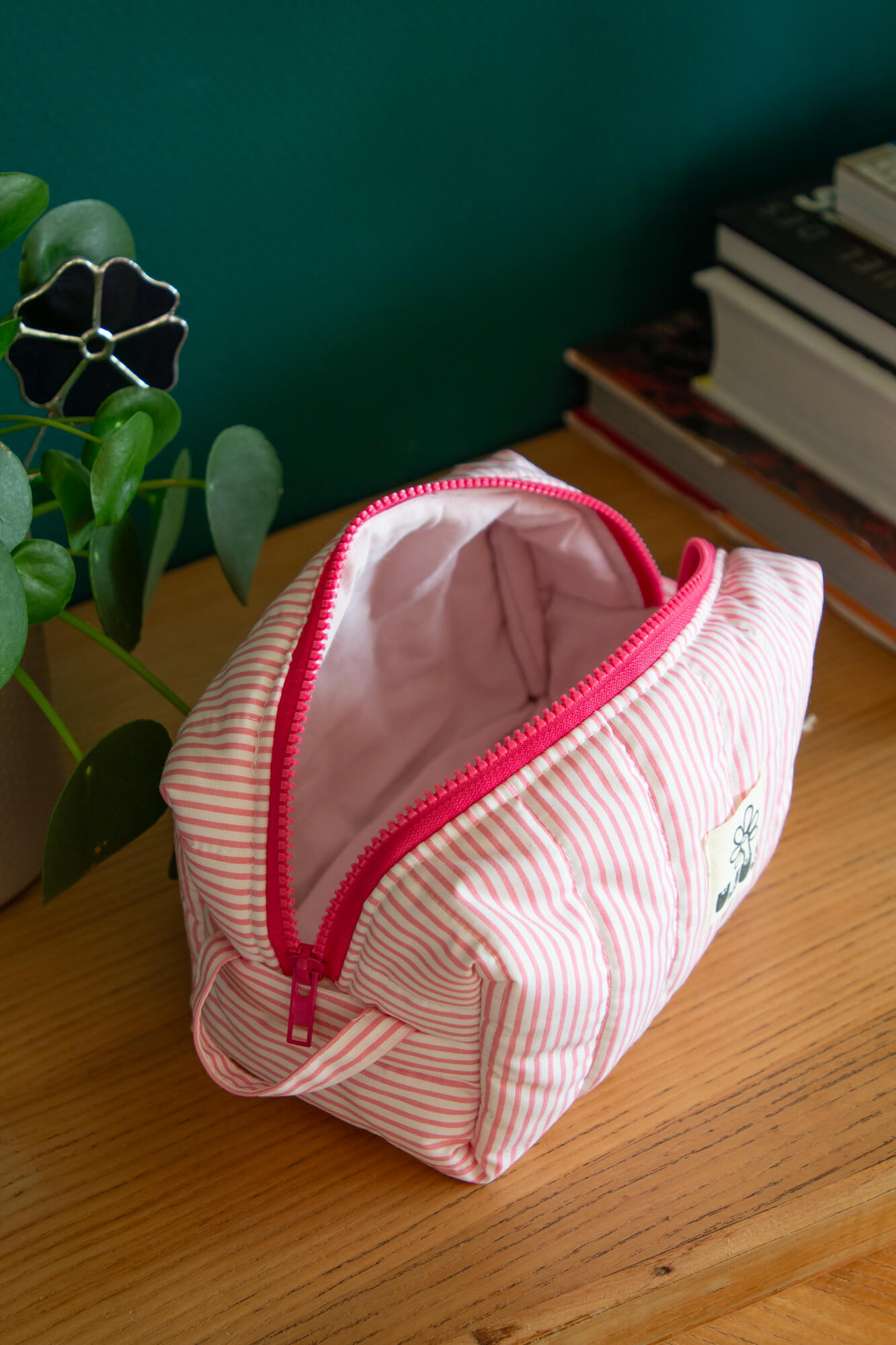 Trousse rayée rose – Image 2
